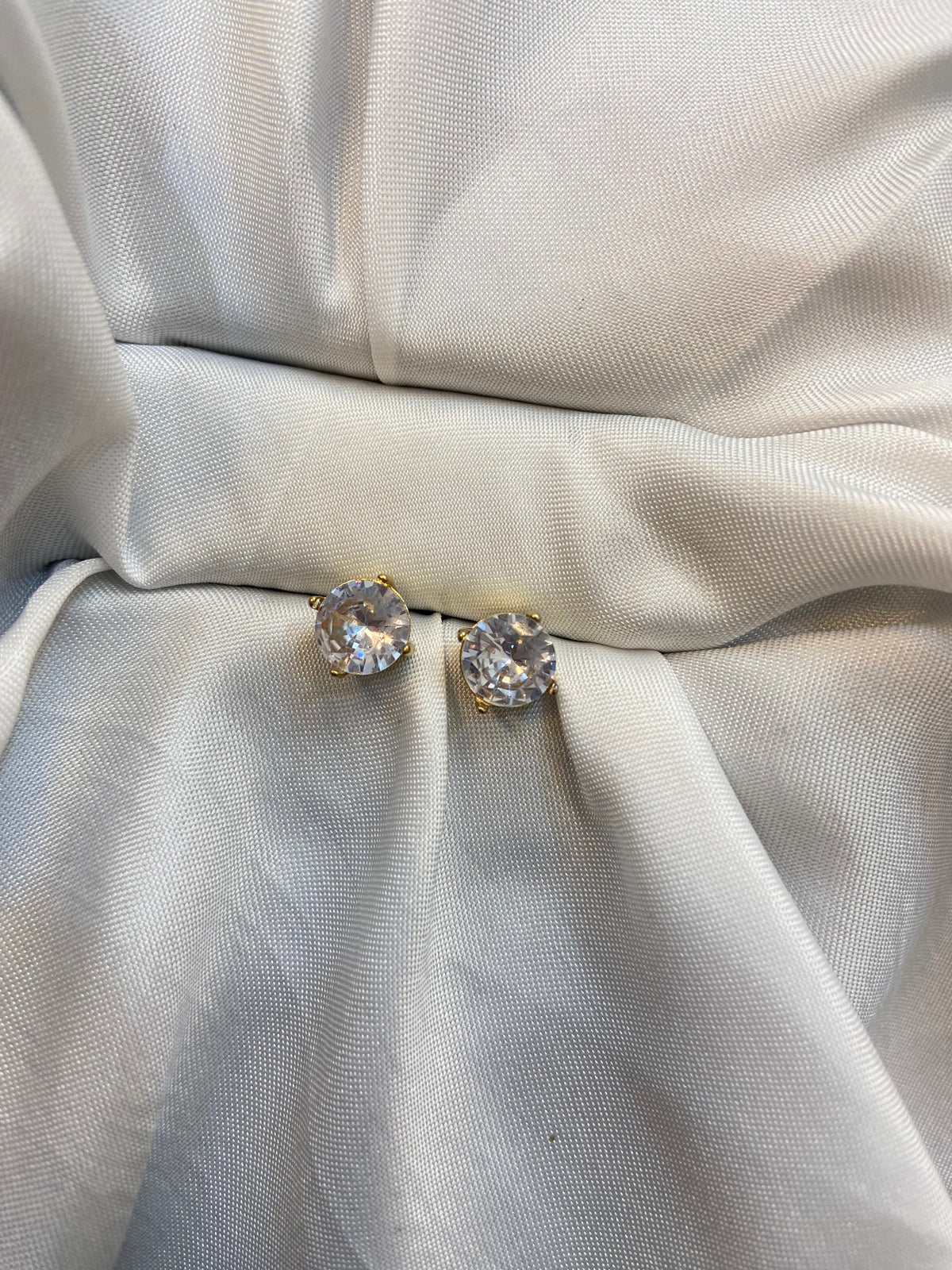 Stud Earing