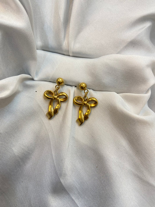 Bow Stud